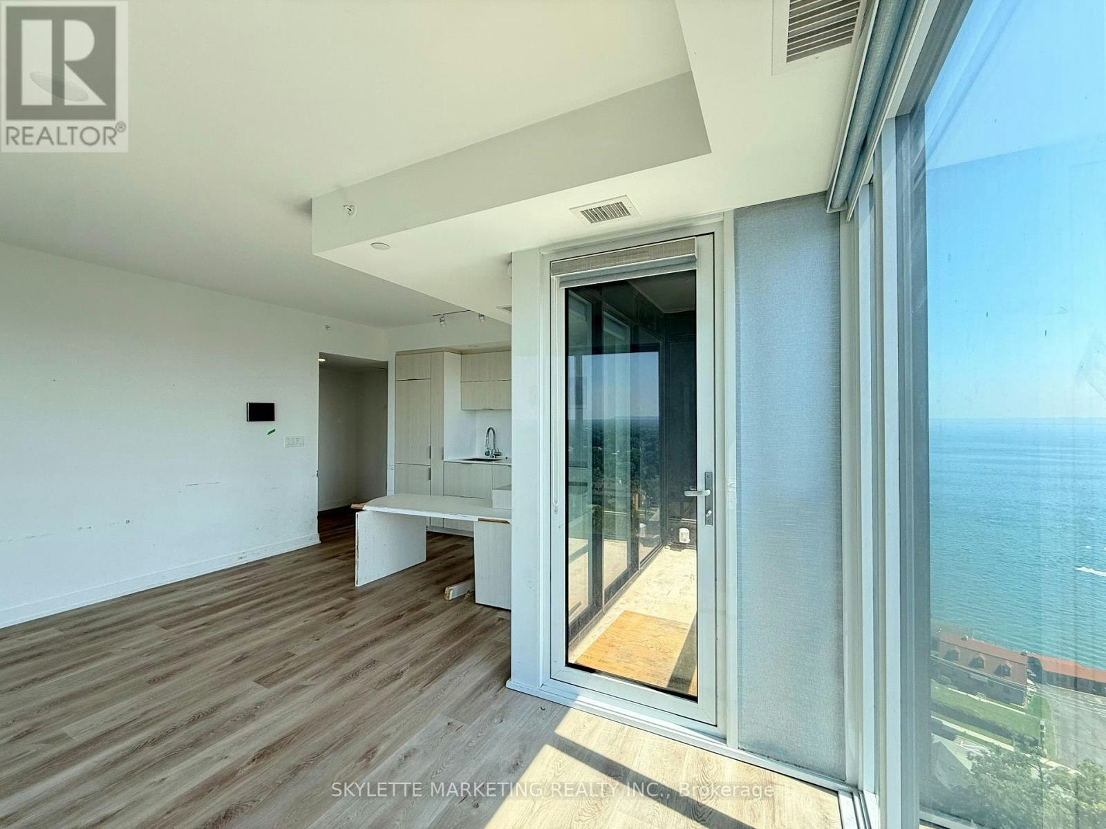 1810-370 Martha Street, Burlington, ON, L7R 0G9 - 4