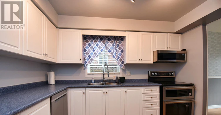 48 Newport Drive, Cambridge, ON, N3H 5P7 - 10