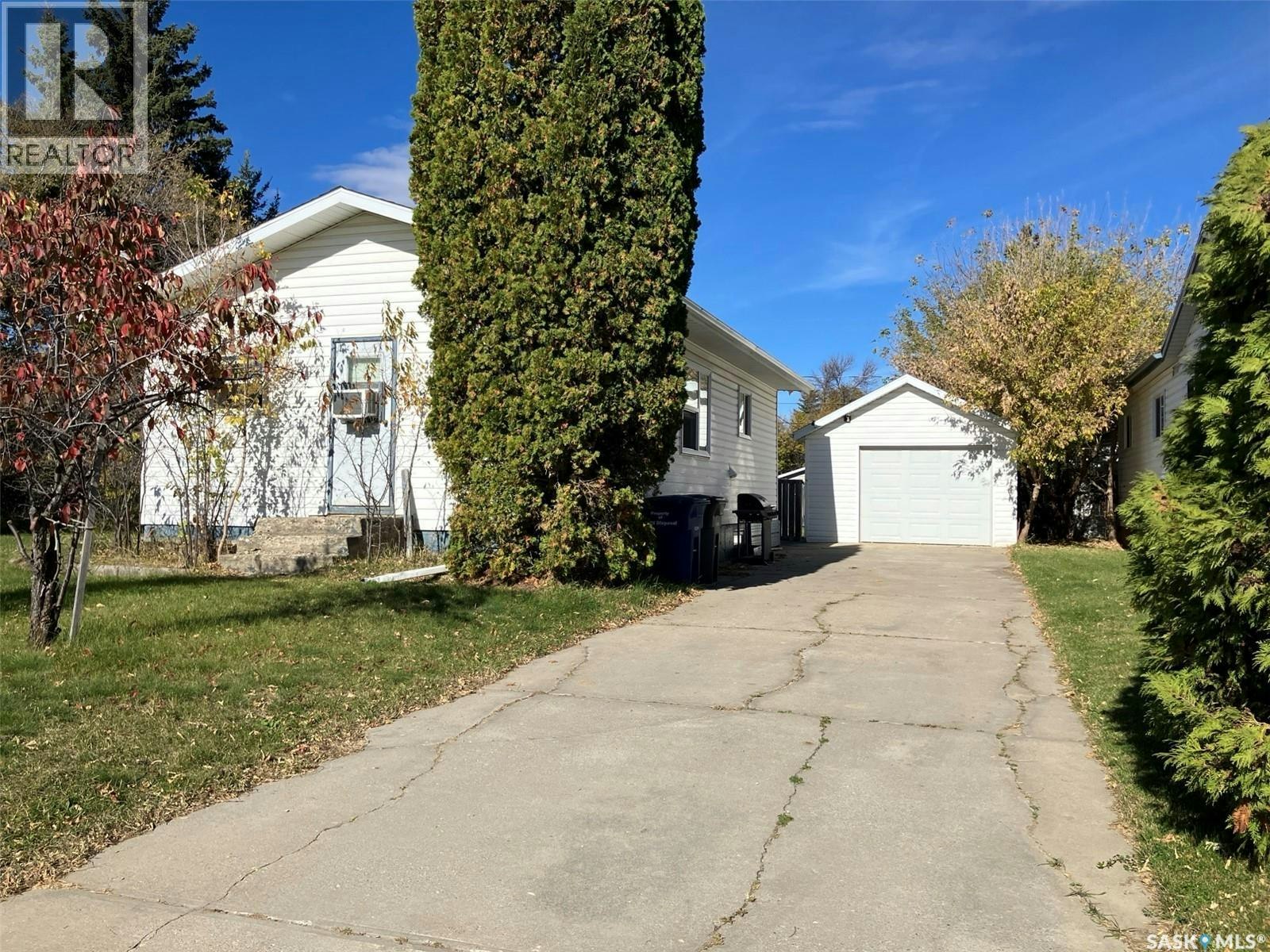 707 10th Avenue W, Nipawin, SK, S0E 1E0