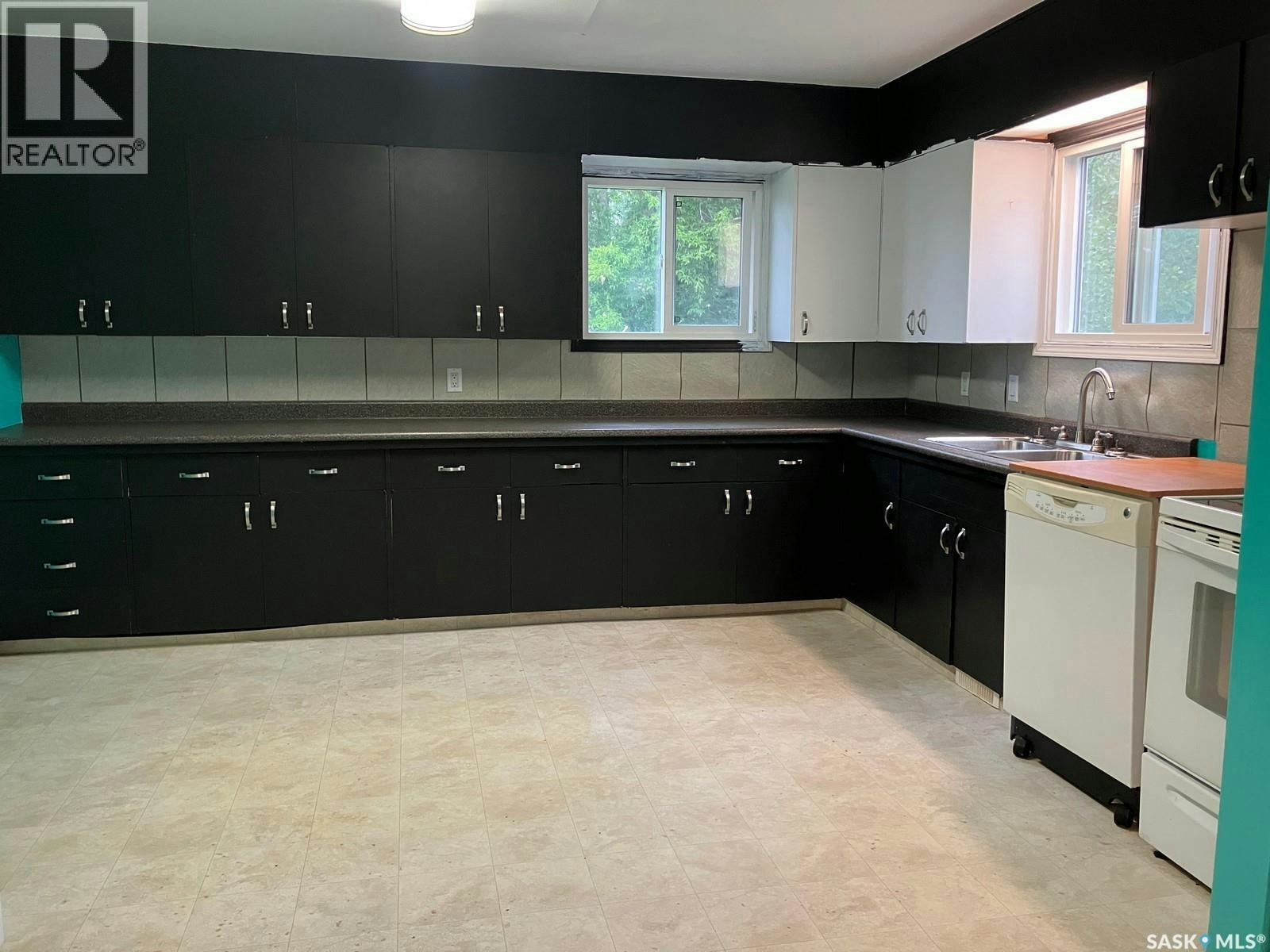 707 10th Avenue W, Nipawin, SK, S0E 1E0