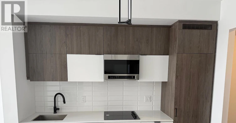 421-8888 Yonge Street E, Richmond Hill, ON, L4C 6Z1 - 3