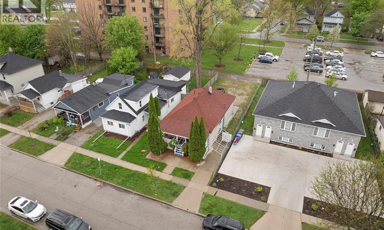 609 St. Joseph
