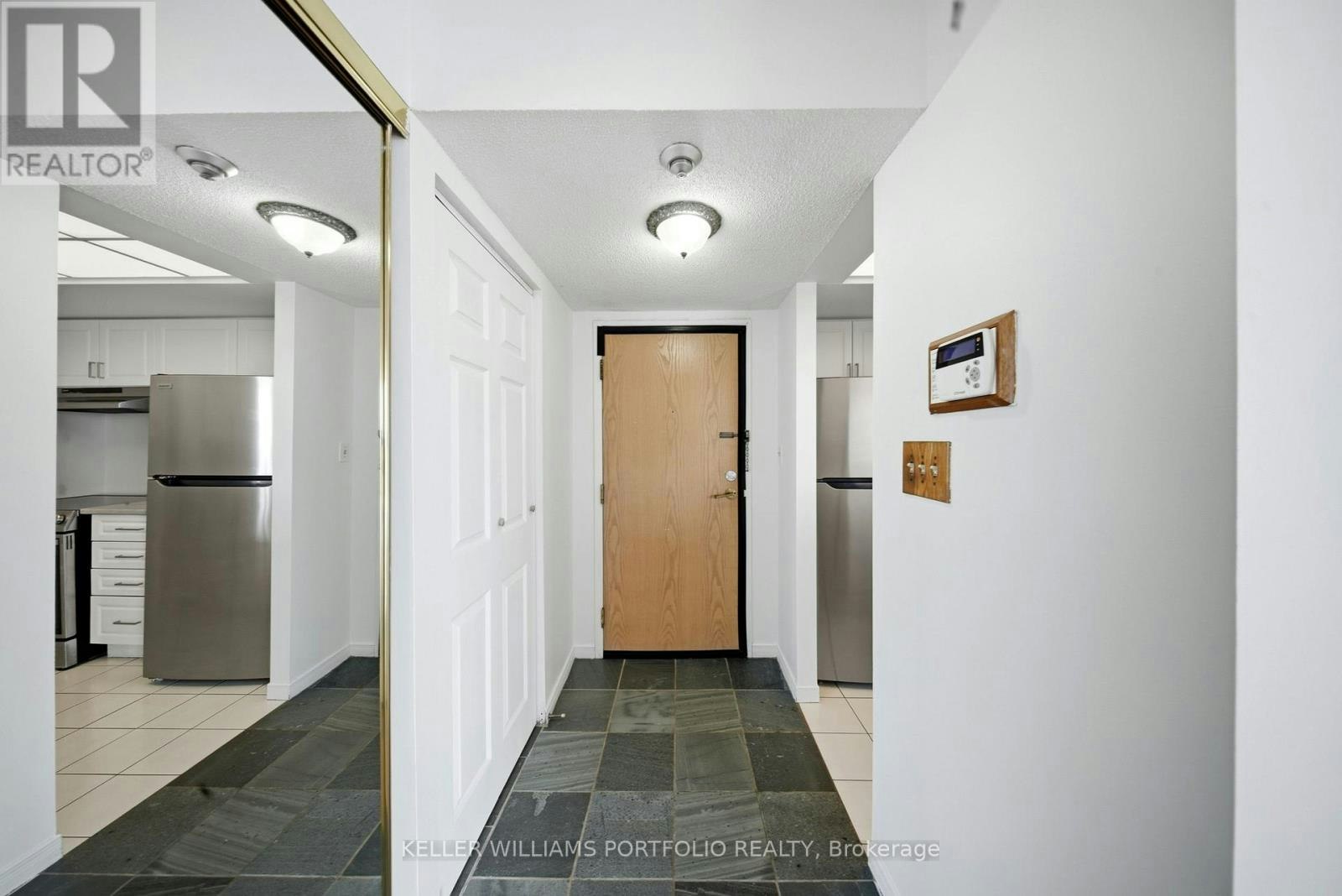 2910-5 Concorde Place, Toronto, ON, M3C 3M8 - 14
