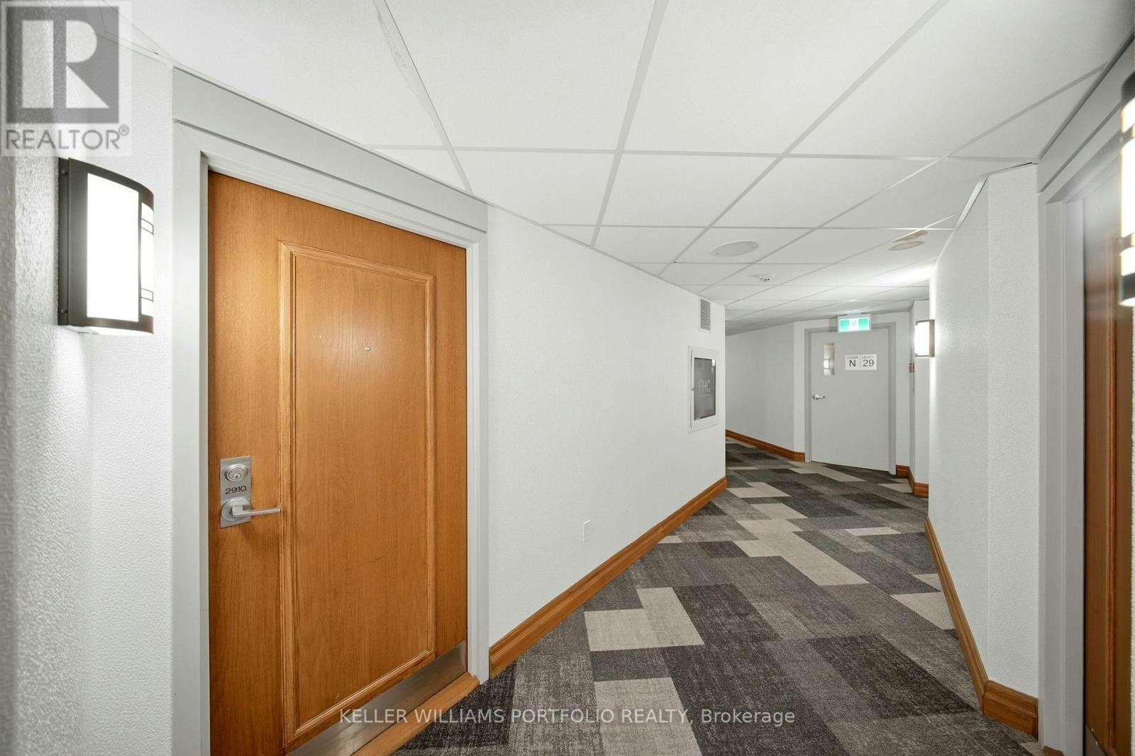 2910-5 Concorde Place, Toronto, ON, M3C 3M8 - 13