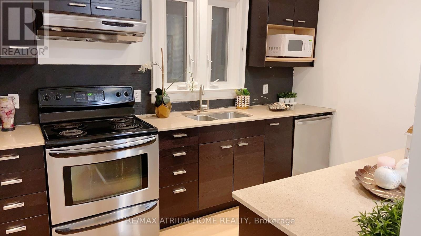 361 Fairlawn Avenue, Toronto, ON, M5M 1T5