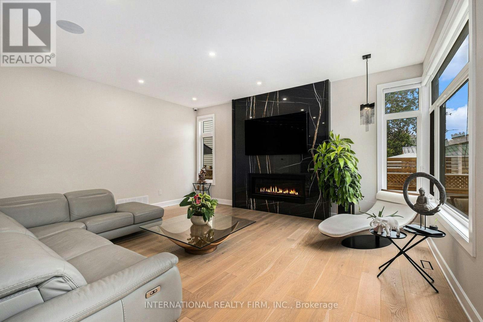 79 Boyce Avenue, Ottawa, ON, K2B 6J1 - 8