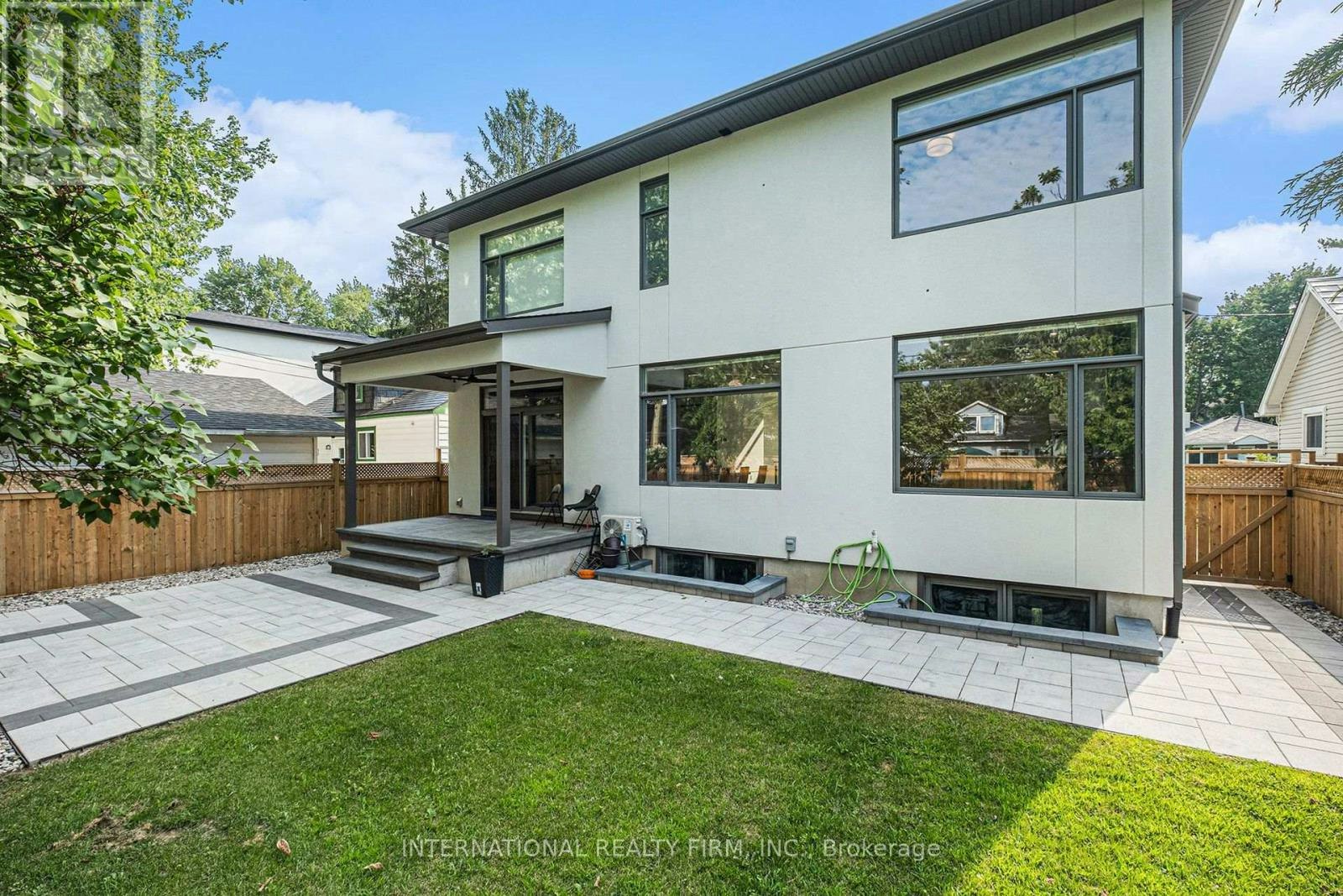 79 Boyce Avenue, Ottawa, ON, K2B 6J1 - 41