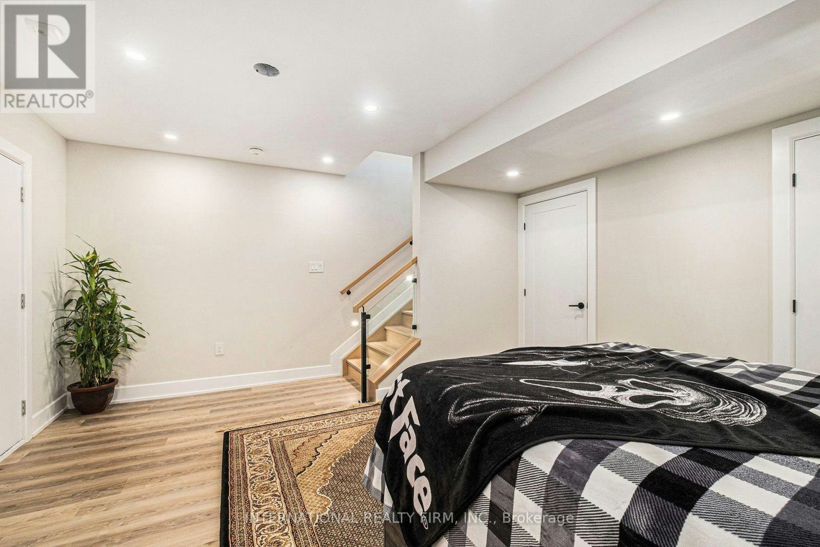 79 Boyce Avenue, Ottawa, ON, K2B 6J1 - 37