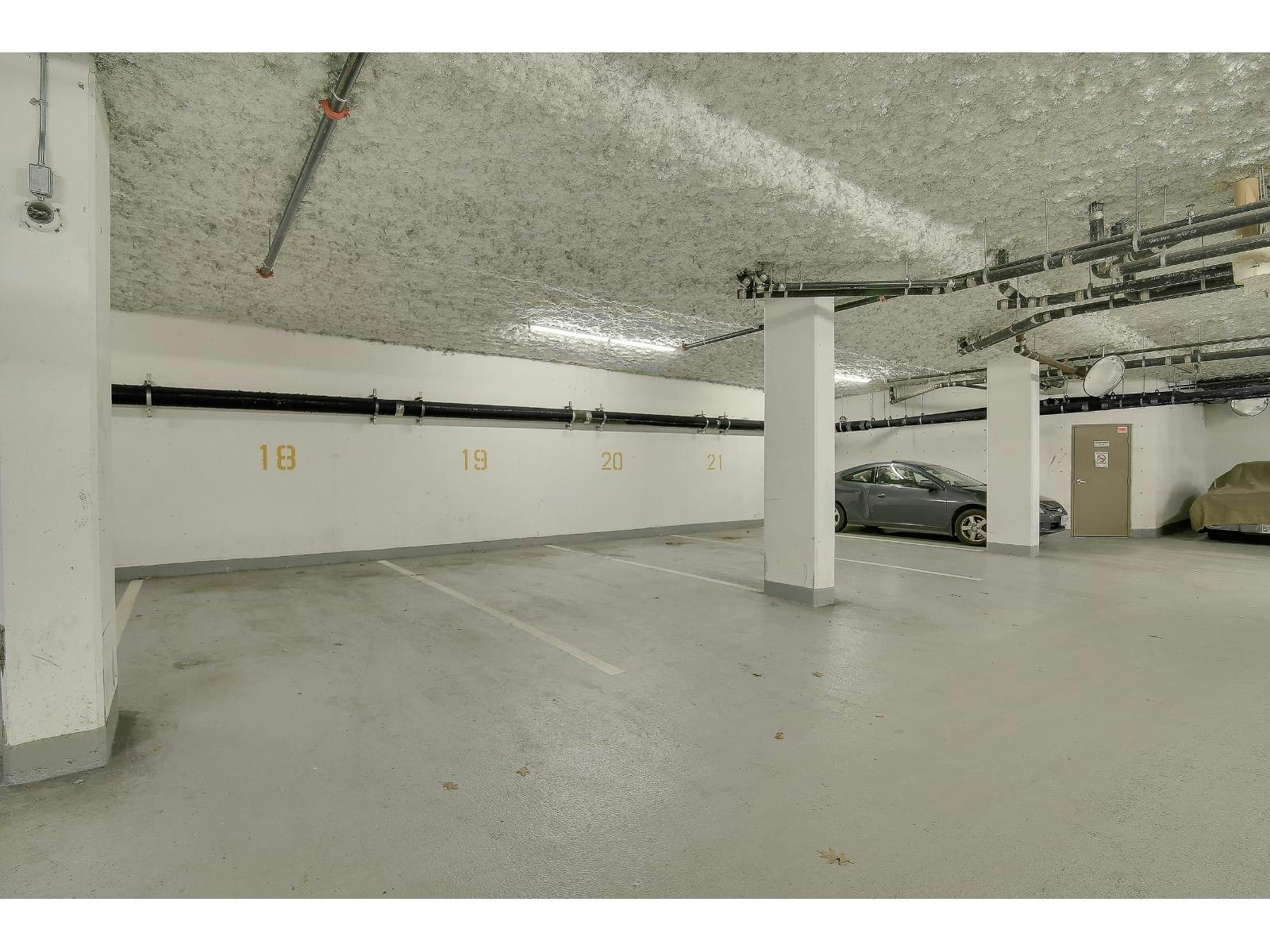 405-10499 University Drive, Surrey, BC, V3T 0A4