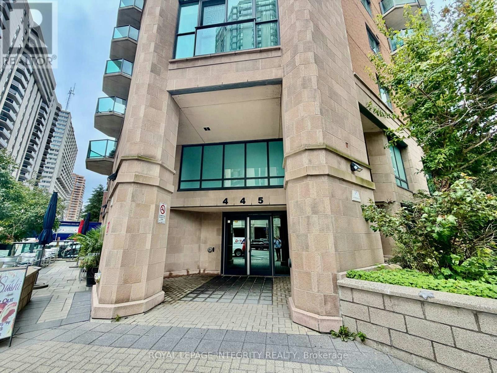 505-445 Laurier Avenue W, Ottawa, ON, K1R 0A2 - 3