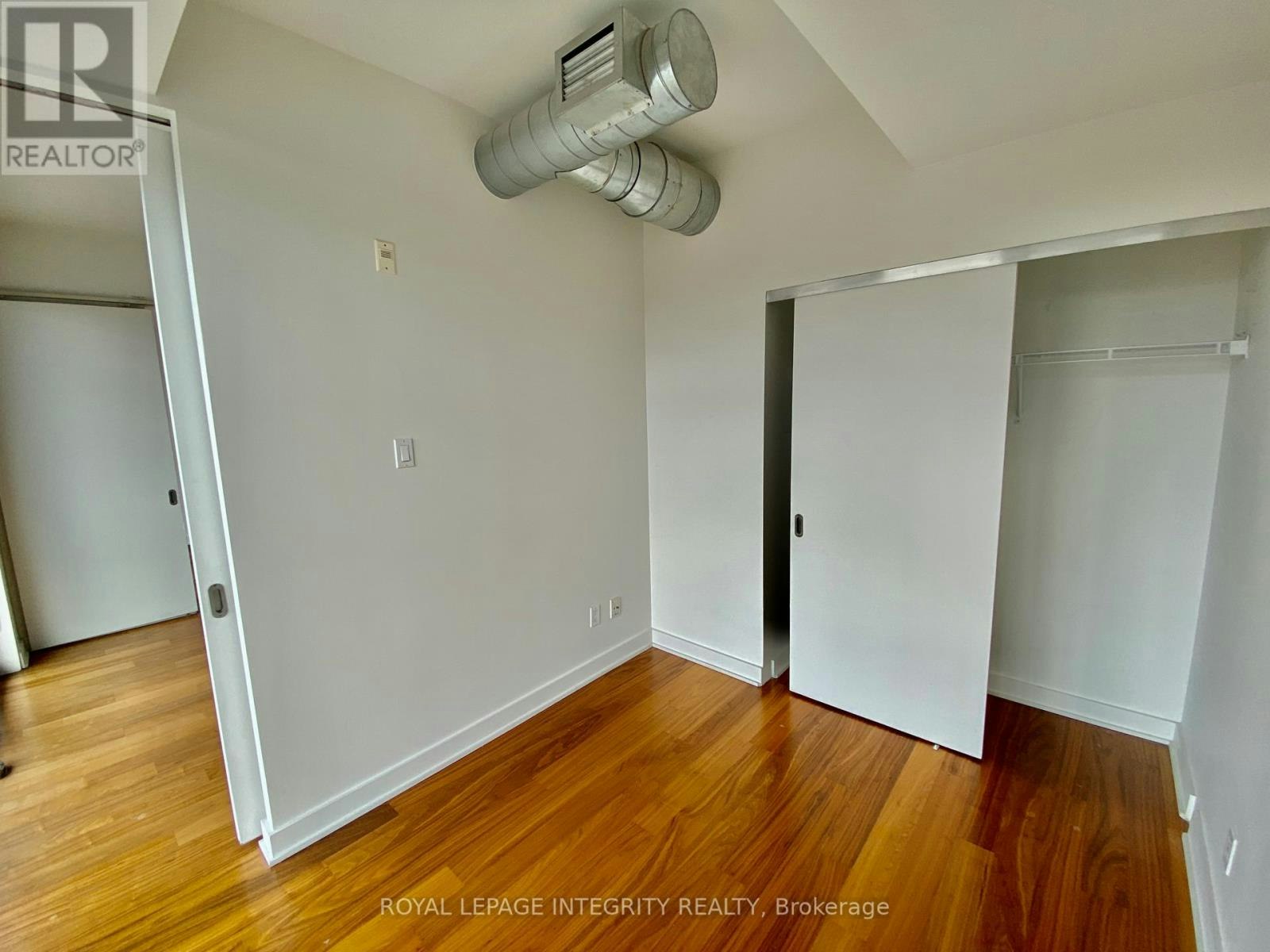 331-354 Gladstone Avenue, Ottawa, ON, K2P 0R4 - 9