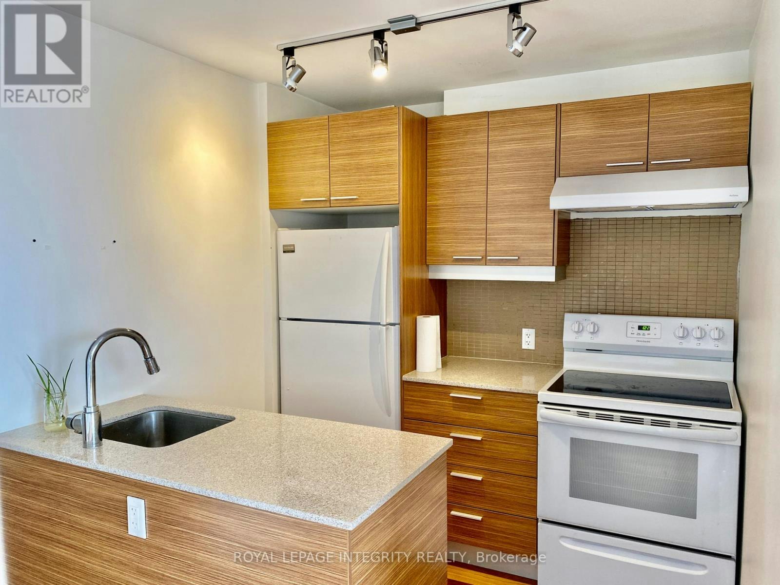 331-354 Gladstone Avenue, Ottawa, ON, K2P 0R4 - 6