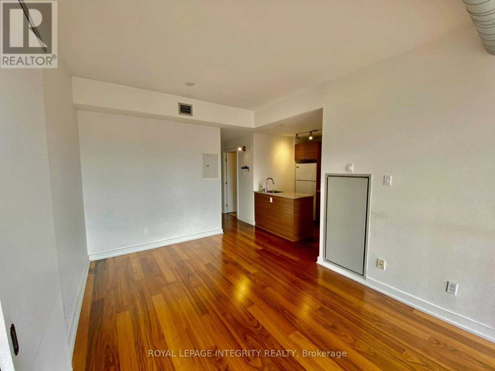 331-354 Gladstone Avenue, Ottawa, ON, K2P 0R4 - 3