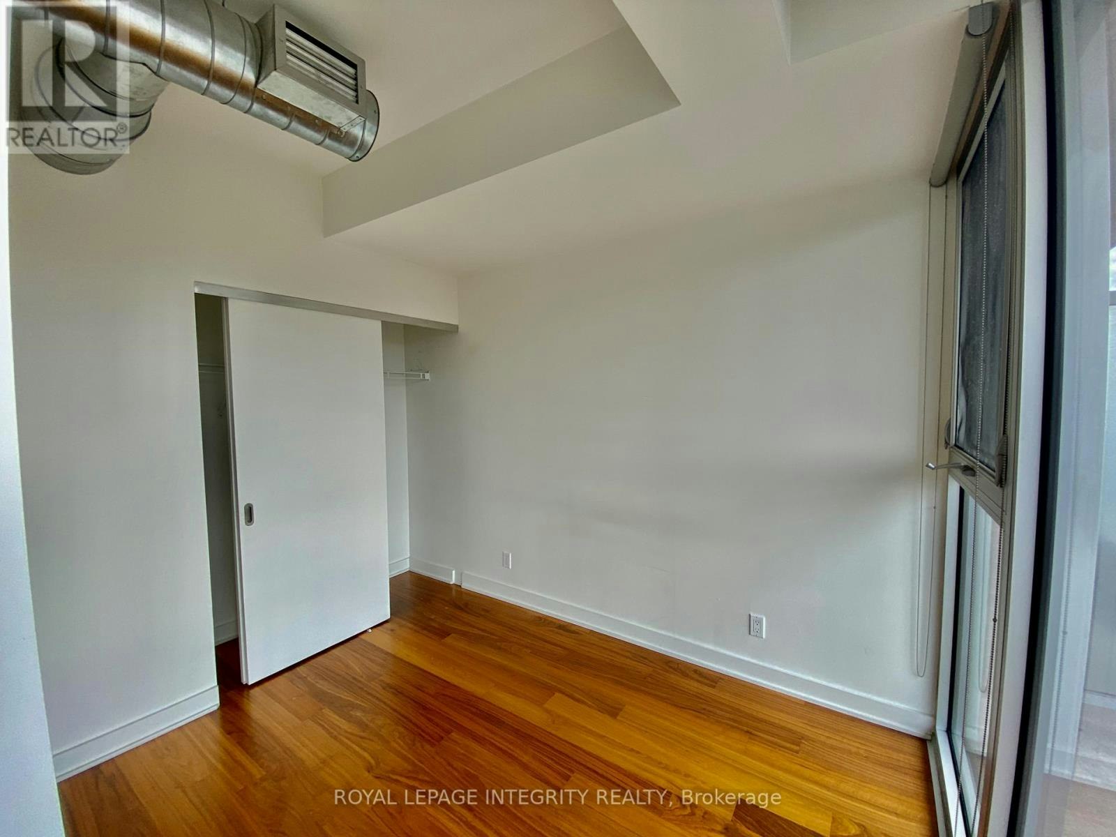 331-354 Gladstone Avenue, Ottawa, ON, K2P 0R4 - 8