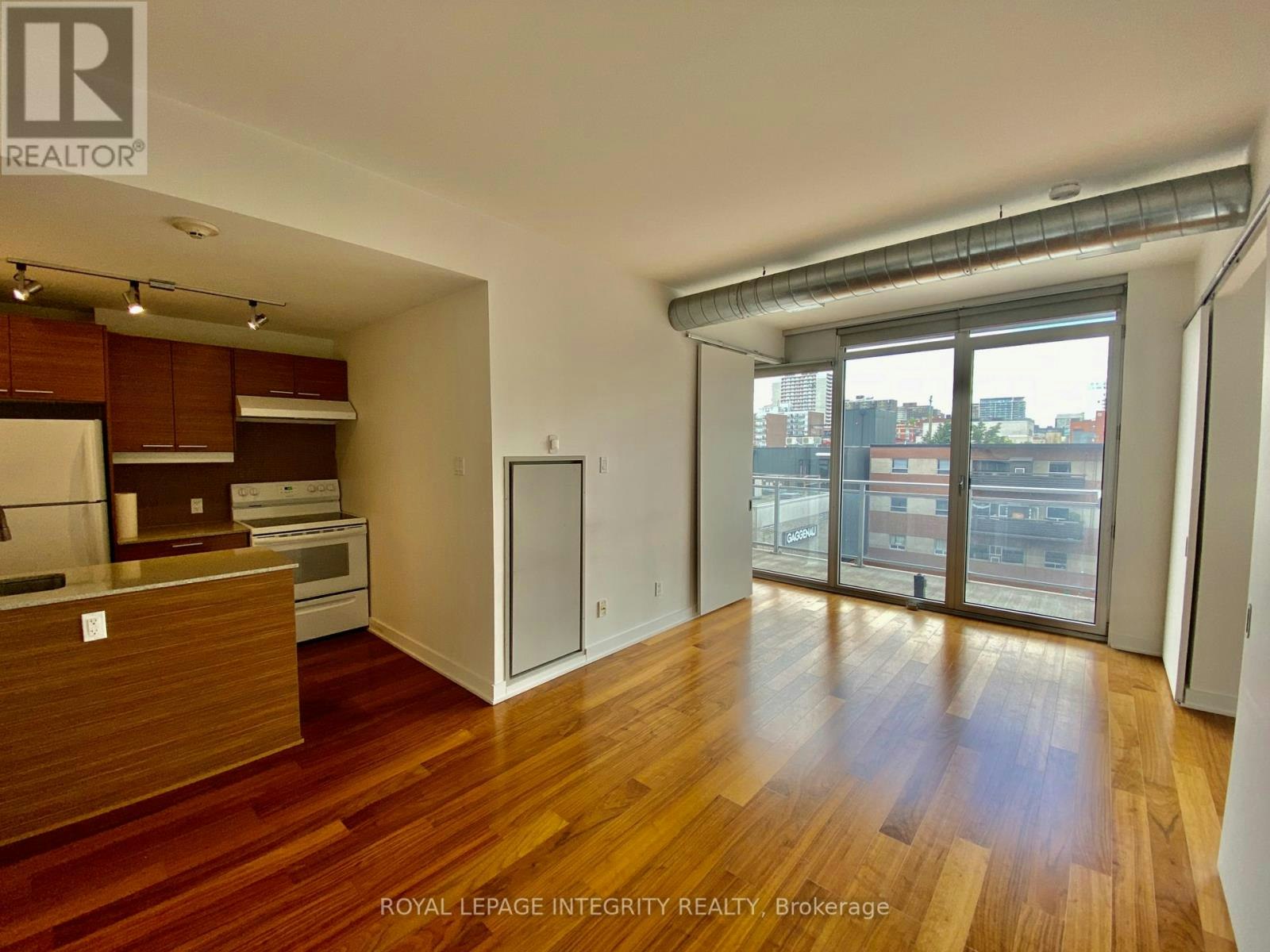 331-354 Gladstone Avenue, Ottawa, ON, K2P 0R4 - 4