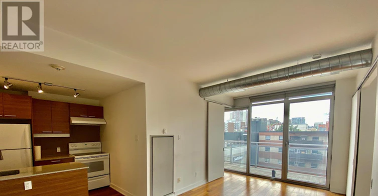 331-354 Gladstone Avenue, Ottawa, ON, K2P 0R4 - 4