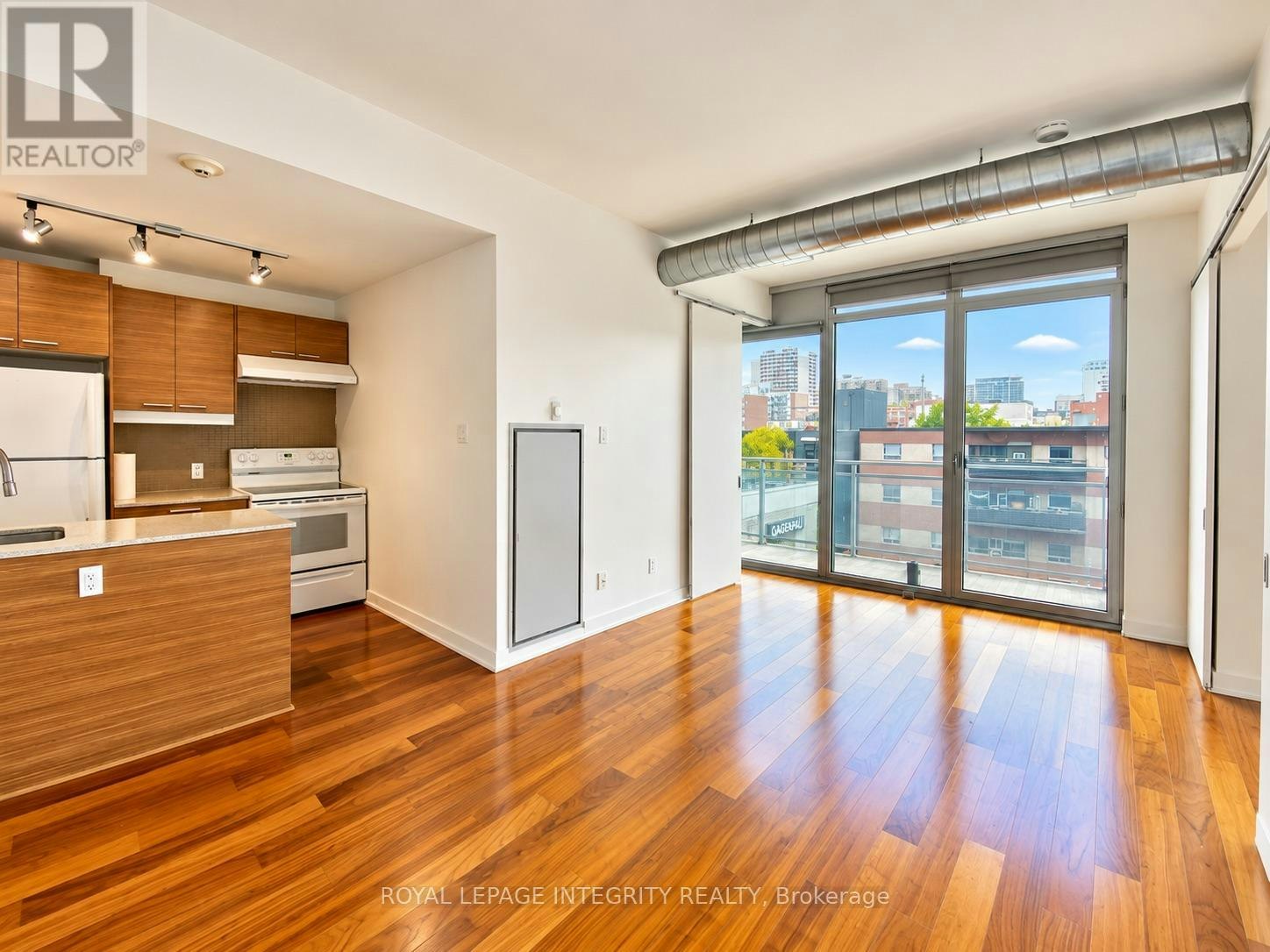 331-354 Gladstone Avenue, Ottawa, ON, K2P 0R4 - 4