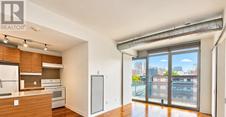 331-354 Gladstone Avenue, Ottawa, ON, K2P 0R4 - 4