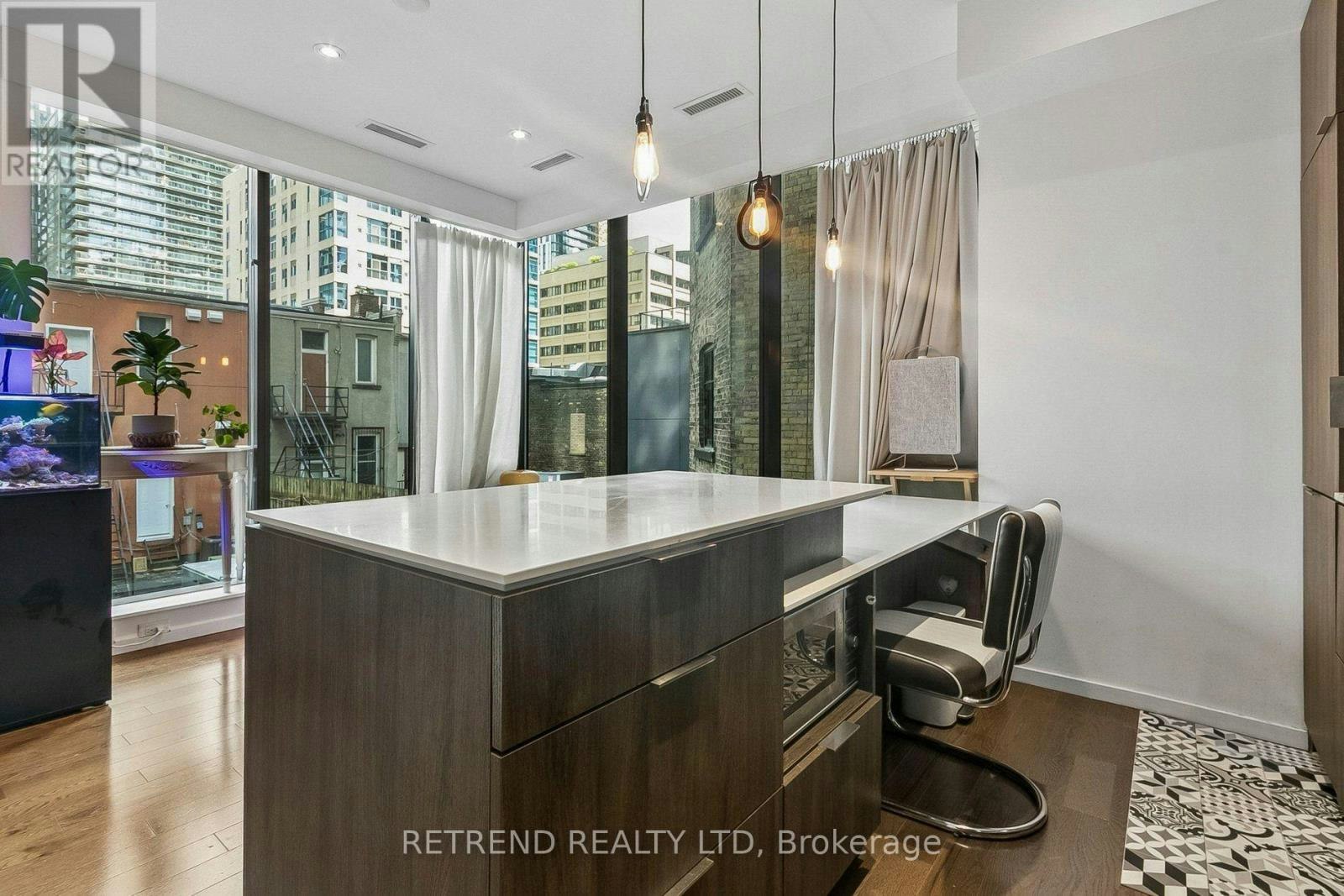 203-5 St. Joseph Street, Toronto, ON, M4Y 1J6 - 18