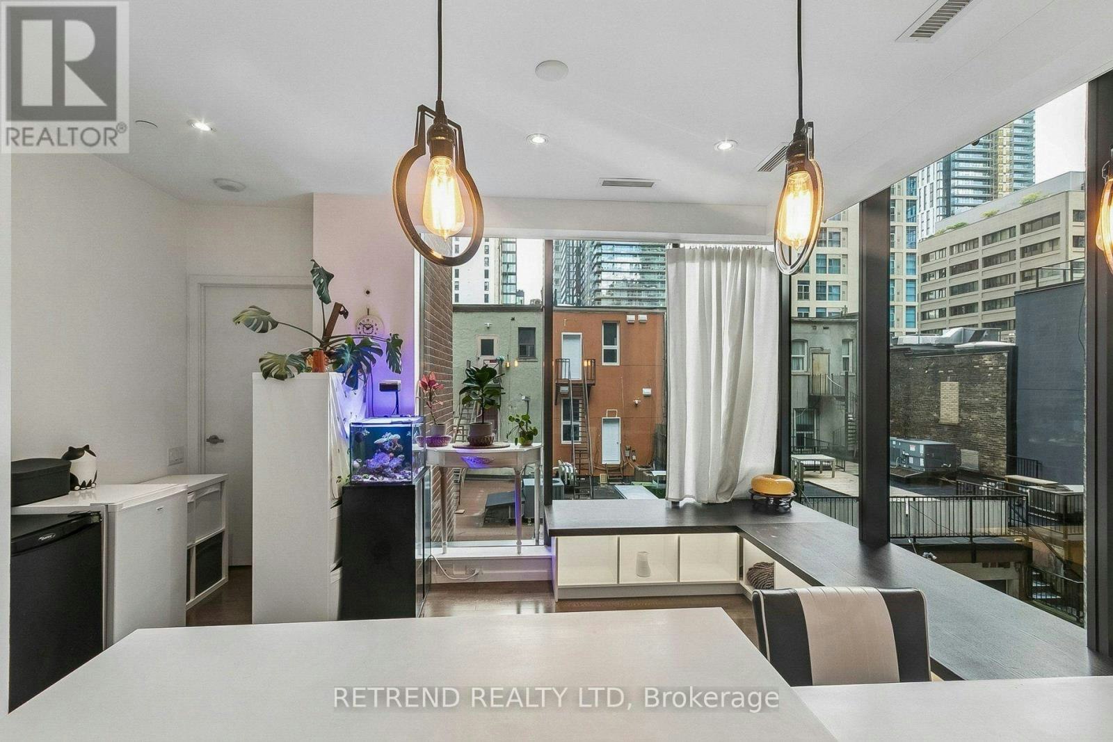 203-5 St. Joseph Street, Toronto, ON, M4Y 1J6 - 11