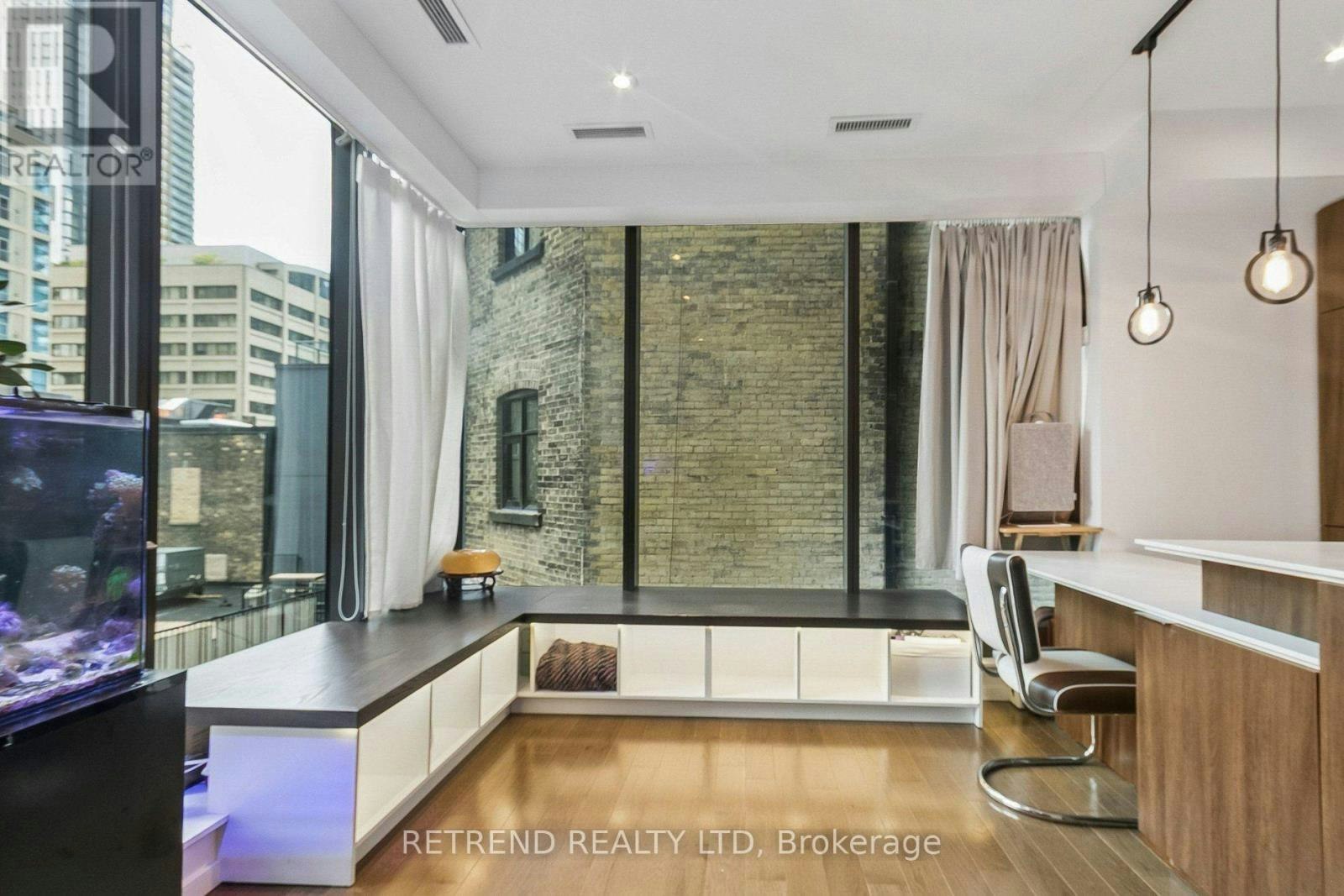 203-5 St. Joseph Street, Toronto, ON, M4Y 1J6 - 6