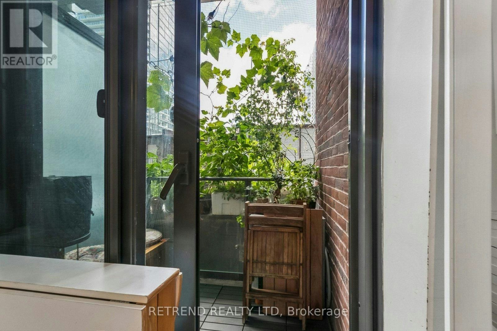 203-5 St. Joseph Street, Toronto, ON, M4Y 1J6 - 31
