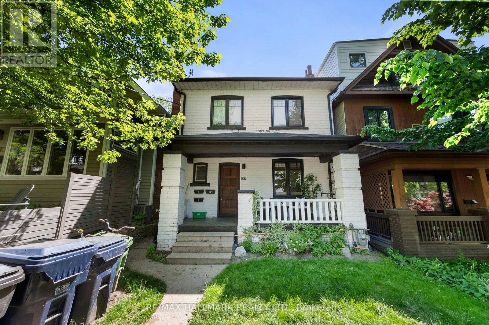 UPPER-327 Kenilworth Avenue, Toronto, ON, M4L 3S9 - 13