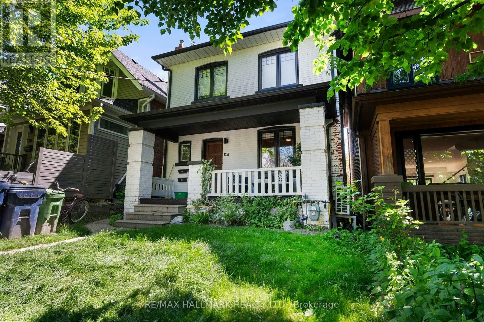 UPPER-327 Kenilworth Avenue, Toronto, ON, M4L 3S9 - 14