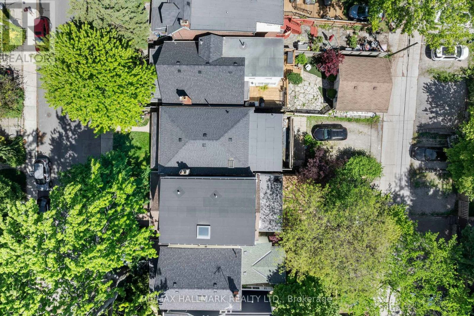 UPPER-327 Kenilworth Avenue, Toronto, ON, M4L 3S9 - 15