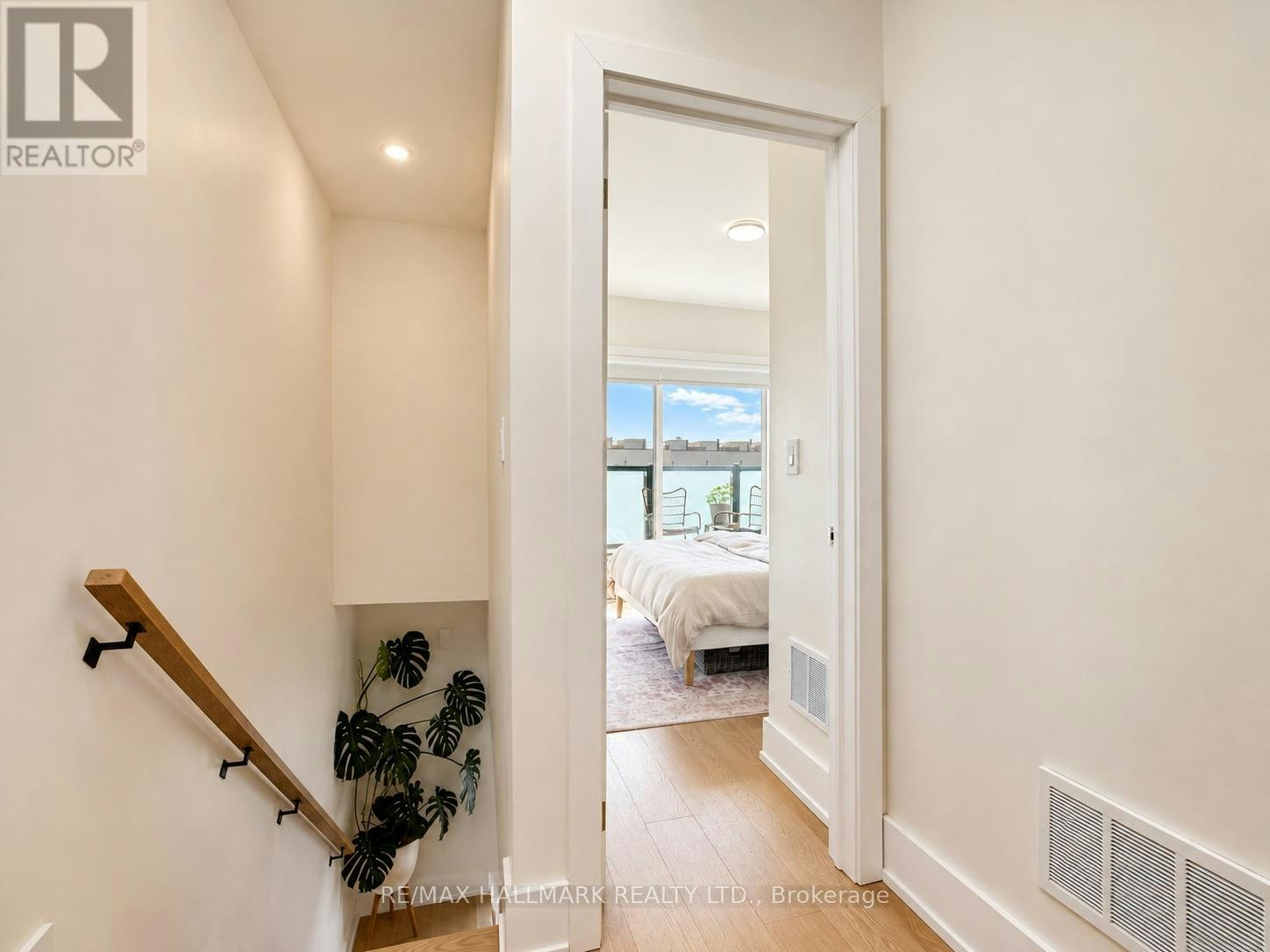 F-72 Jones Avenue, Toronto, ON, M4M 2Z8 - 16
