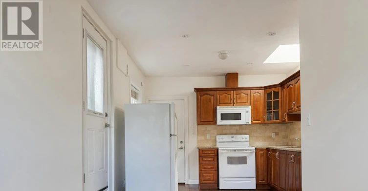 2-2038 Danforth Avenue, Toronto, ON, M4C 1J6 - 10