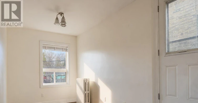 2-2038 Danforth Avenue, Toronto, ON, M4C 1J6 - 3