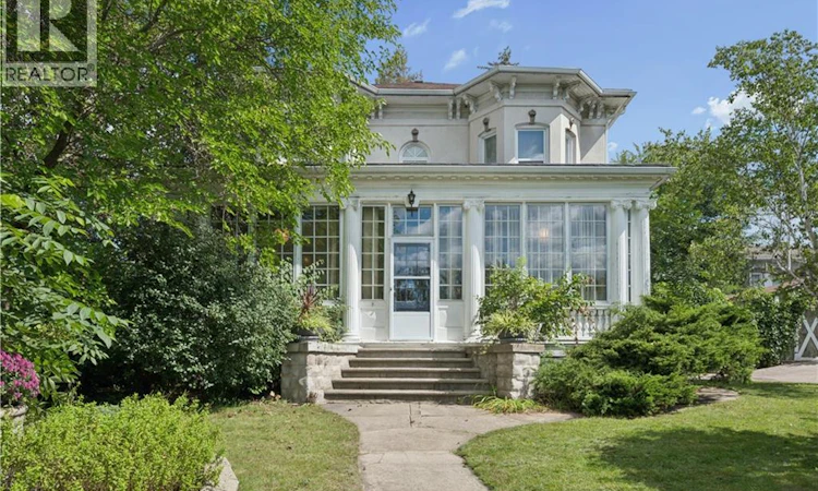 66 Park Hill Road E