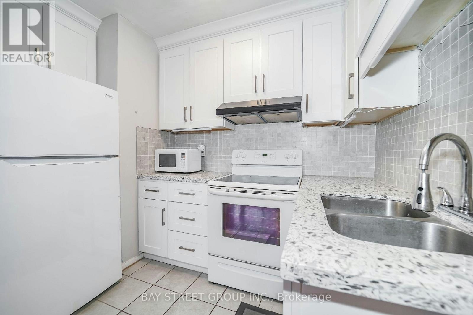 1016-40 Homewood Avenue, Toronto, ON, M4Y 2K2 - 7