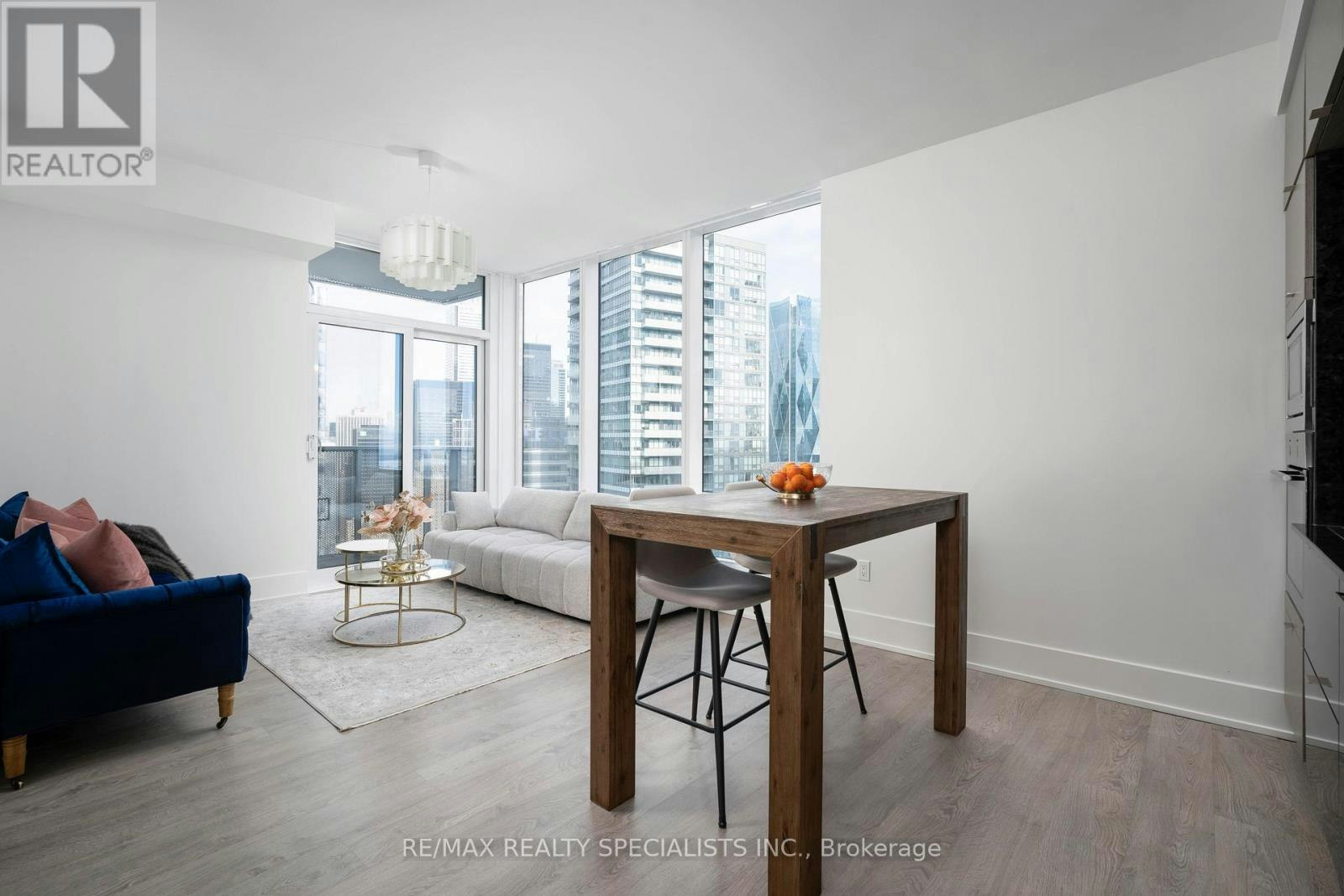 4303-10 York Street, Toronto, ON, M5J 0E1