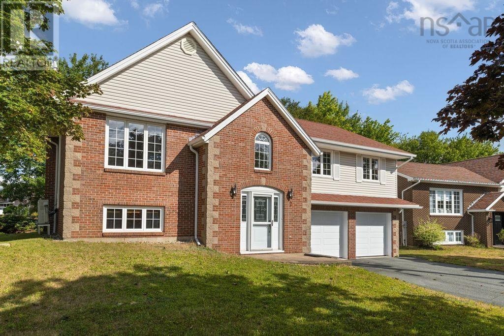 2 Huxley Close, Halifax, NS, B3M 4H6
