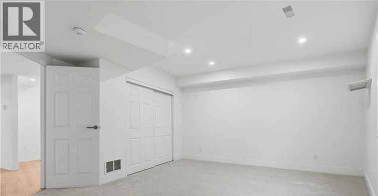 LOWER-1498 Paddington Court, Burlington, ON, L7M 1W7 - 16