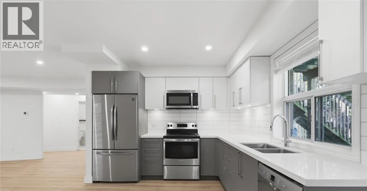 LOWER-1498 Paddington Court, Burlington, ON, L7M 1W7 - 11