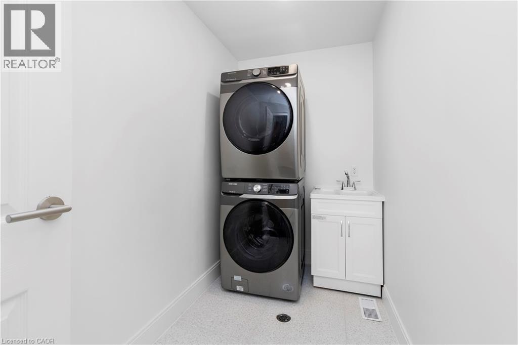 UPPER-1498 Paddington Court, Burlington, ON, L7M 1W7 - 31