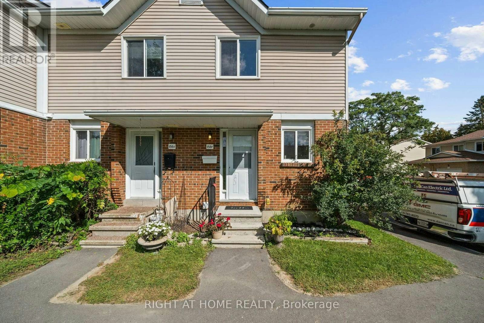 158F Valley Stream Drive, Ottawa, ON, K2H 9C6