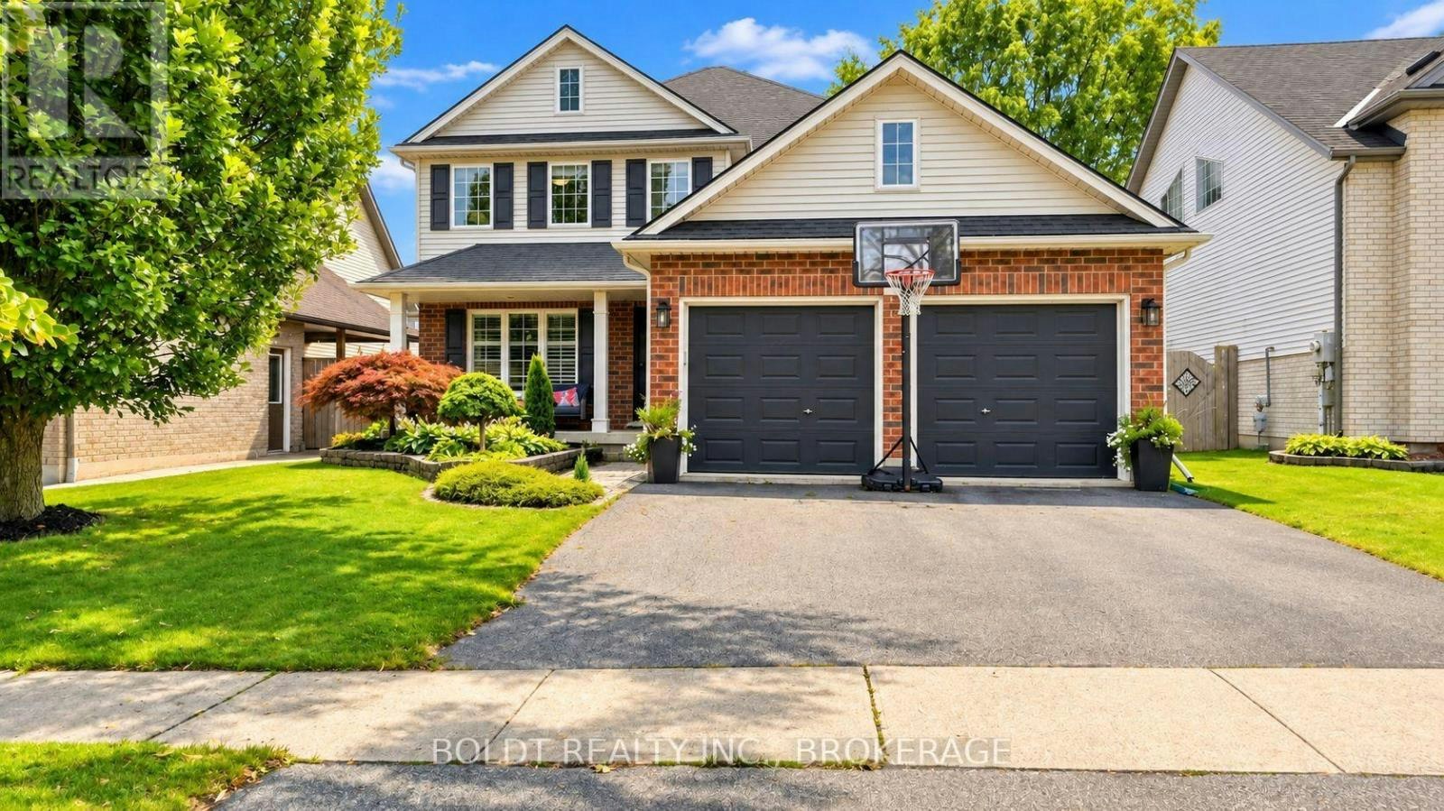 4 Arlene Street, St. Catharines, ON, L2S 4C9