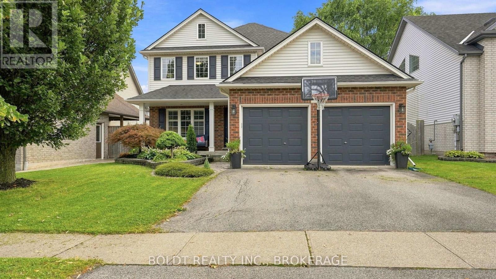 4 Arlene Street, St. Catharines, ON, L2S 4C9