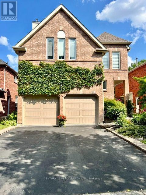 84 Loraview Lane, Aurora, ON, L4G 6N5