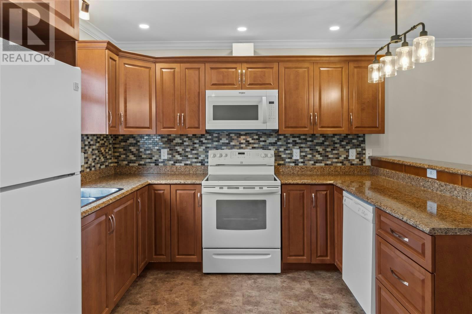 43 Orlando Place, St Johns, NL, A1B 0J7 - 5