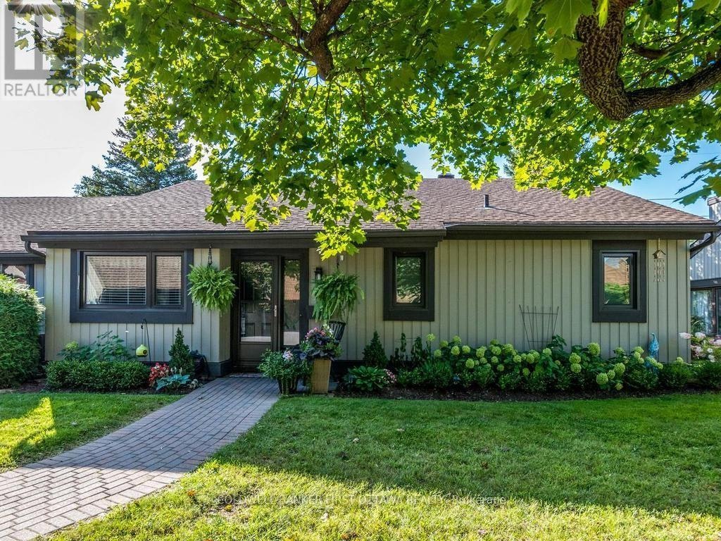 12 Kittansett Court, Ottawa, ON, K2S 1B9