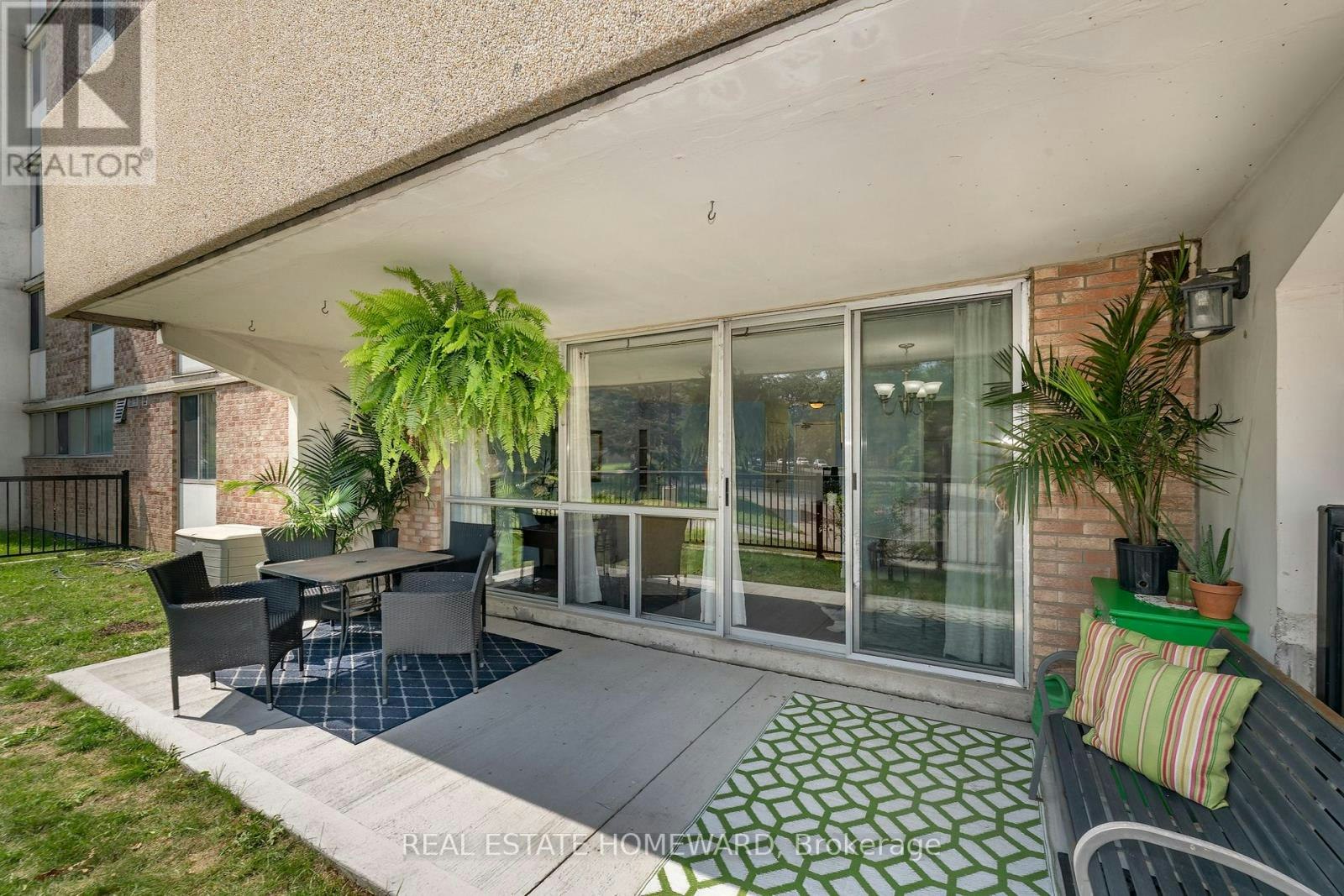 105-120 Dundalk Drive, Toronto, ON, M1P 4V9