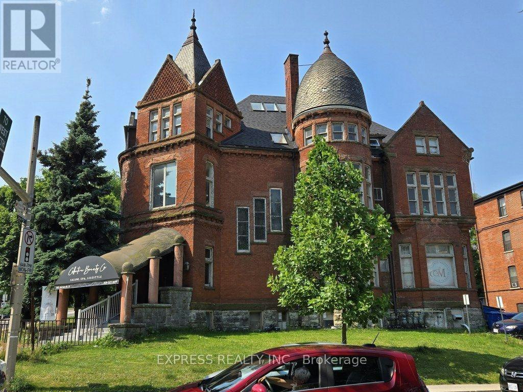 4-252 James Street S, Hamilton, ON, L8P 3B5