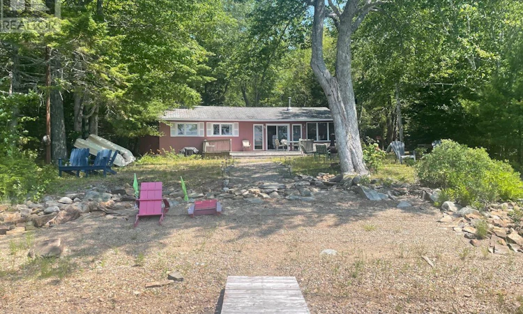 29 Lakeside Road