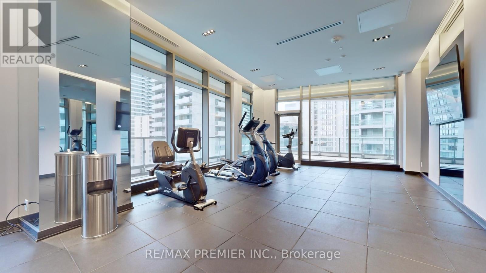 3105-2221 Yonge Street, Toronto, ON, M4S 0B8 - 8