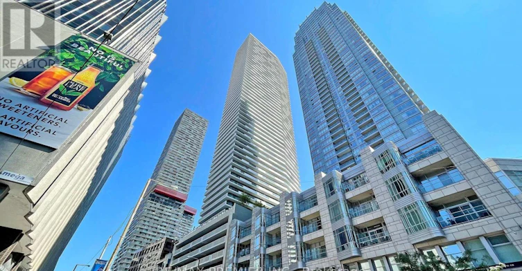 3105-2221 Yonge Street, Toronto, ON, M4S 0B8